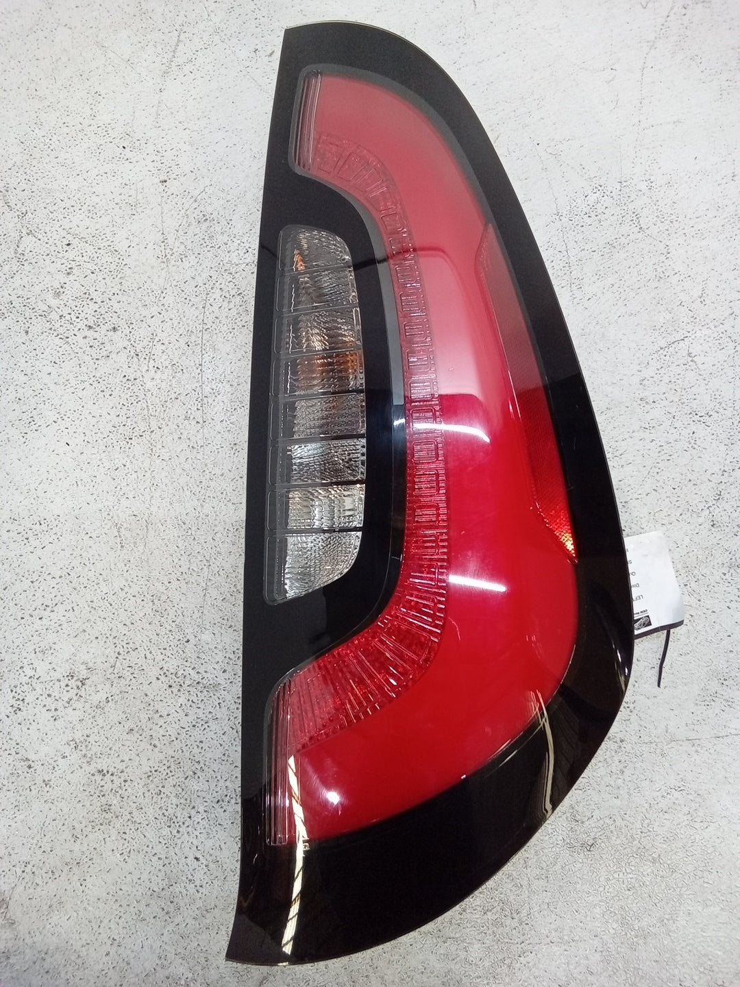 Passenger Side Tail Light Assembly RH X90368
