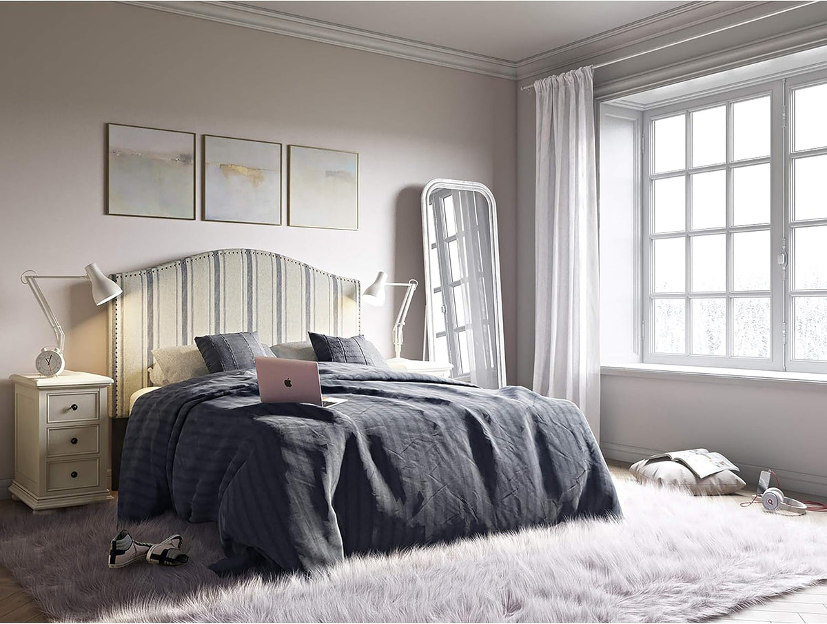 White Accent Chest Cabinet Q22721