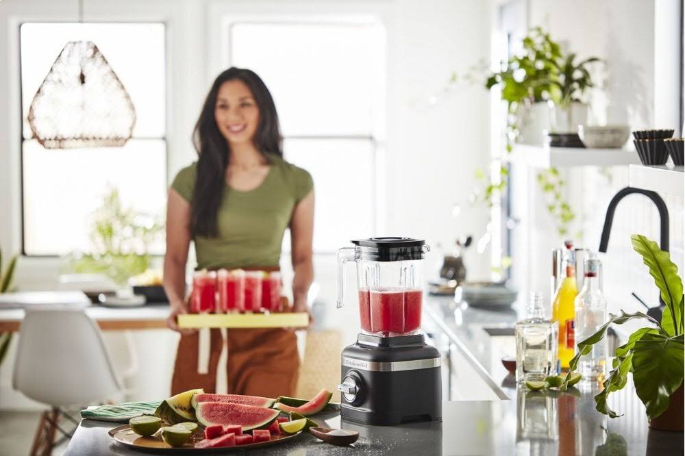 Black Matte 3 Speed Blender with 2 Personal Blender Jars E7519