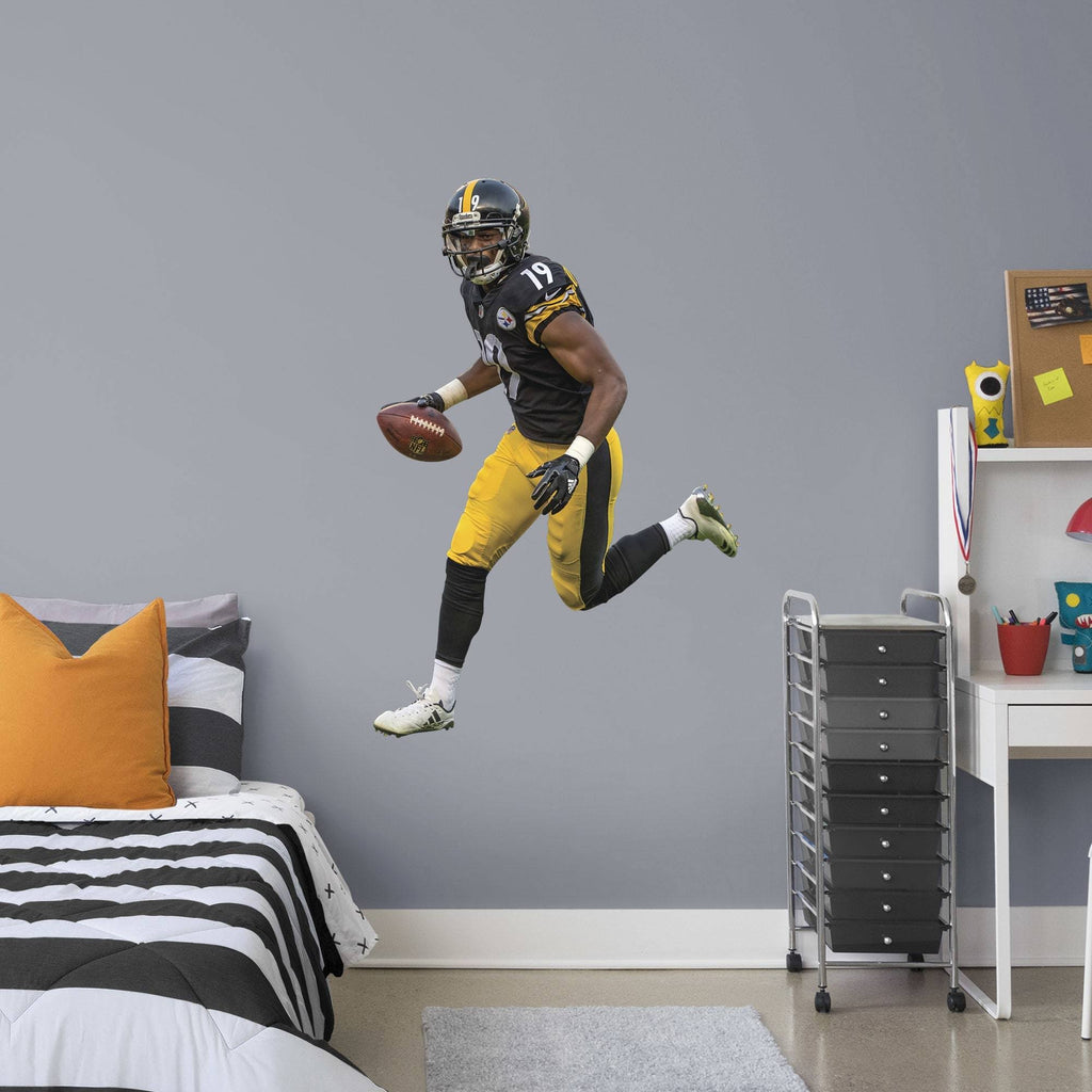 Officially Licensed NFL Removable Wall Adhesive Wall Decal F97668