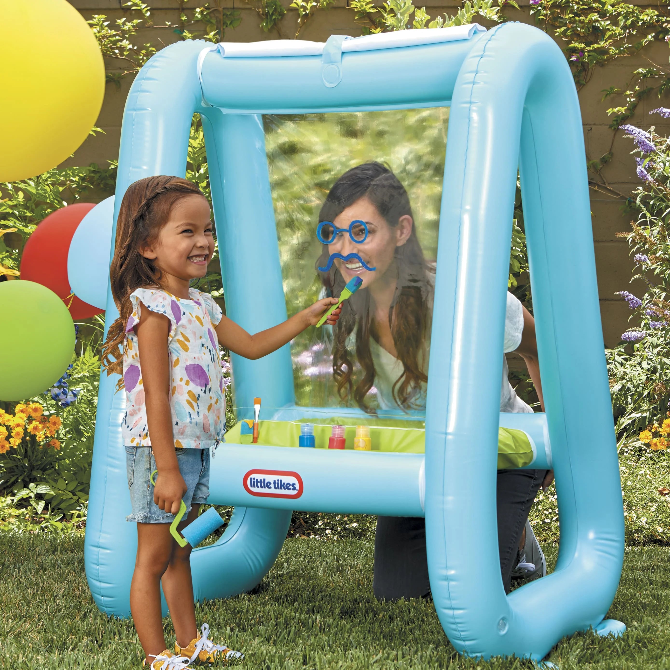 3-in-1 Paint & Play Backyard Easel Inflatable Outdoor Art with Accessories O9533