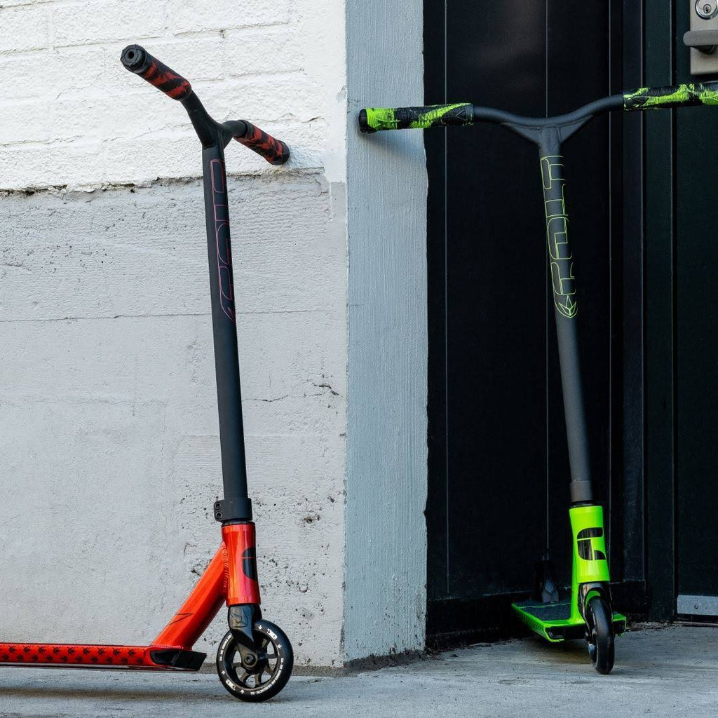 Red Complete Scooter G390744