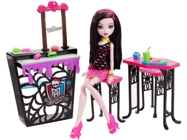 Beast Bites Cafe Draculaura Doll u0026 Playset B60304