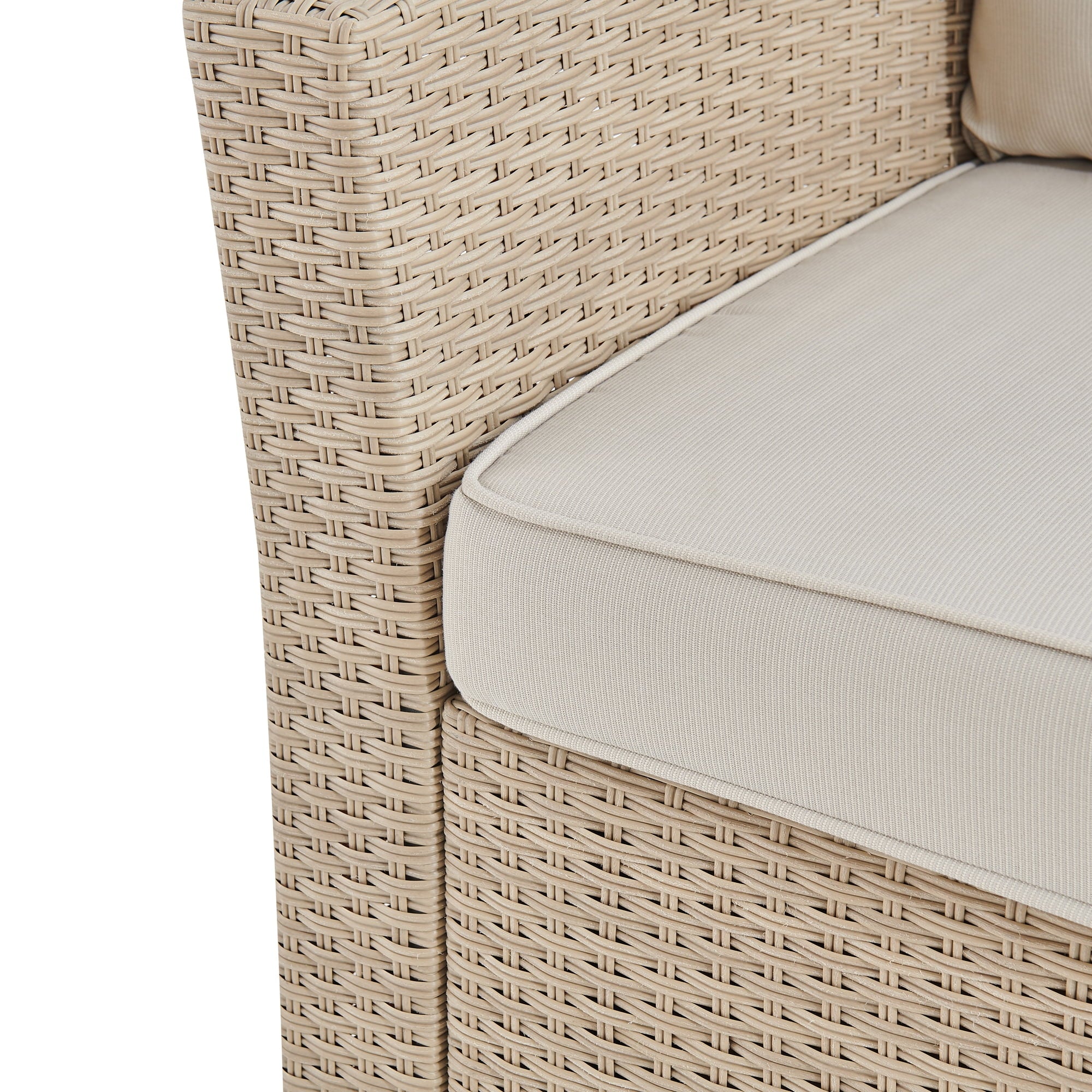 Wicker Outdoor Sofa with Cushions N573