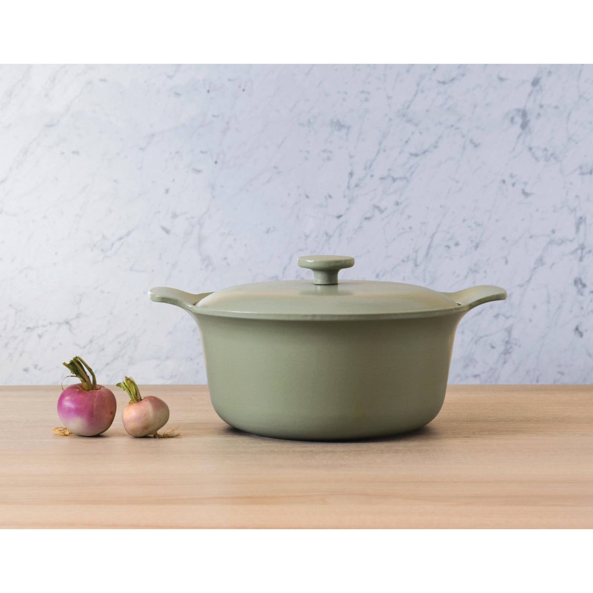 Cast Iron Covered Stockpot I767