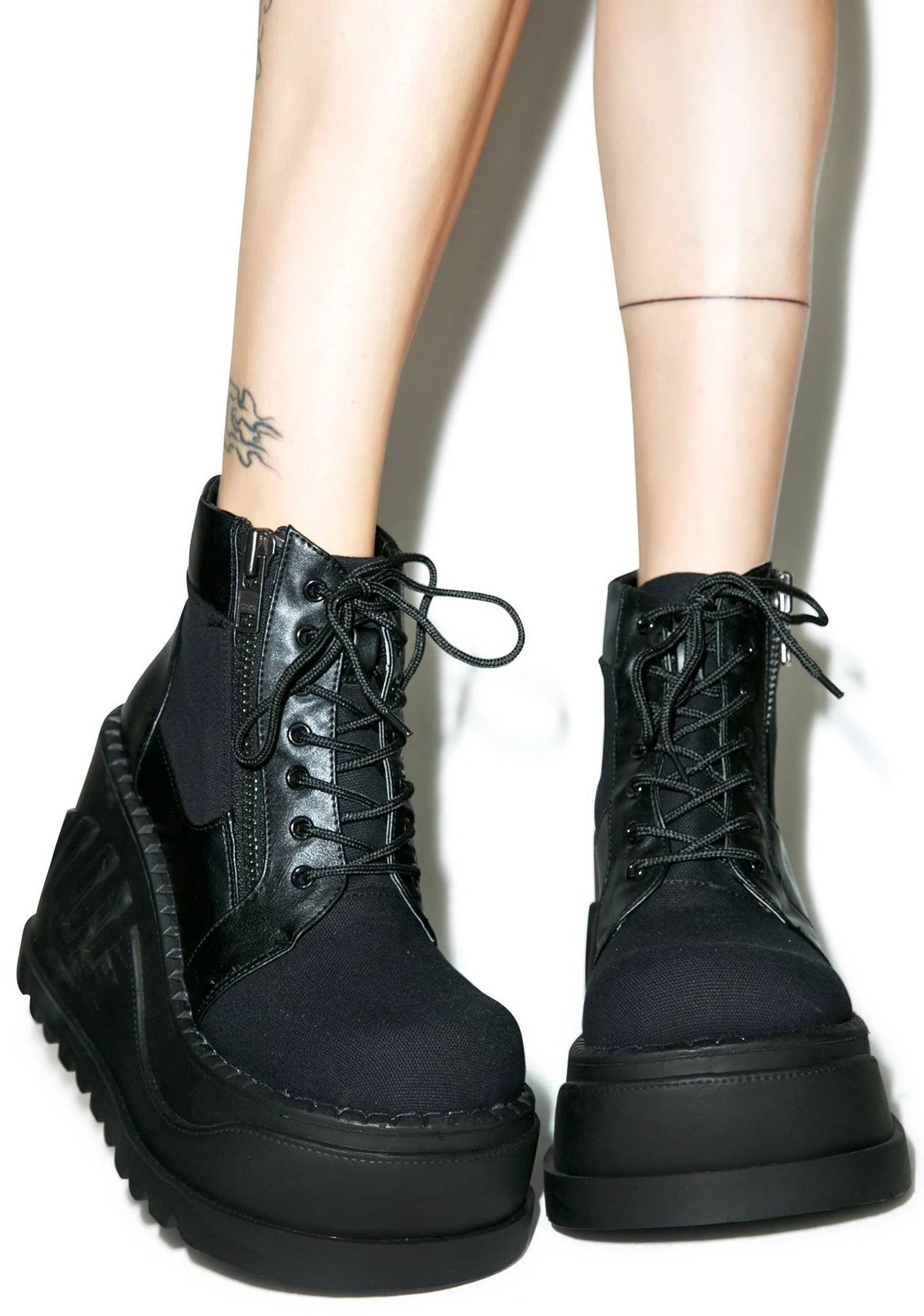 Black Canvas-Vegan Leather Stomp-10 Boots O146289