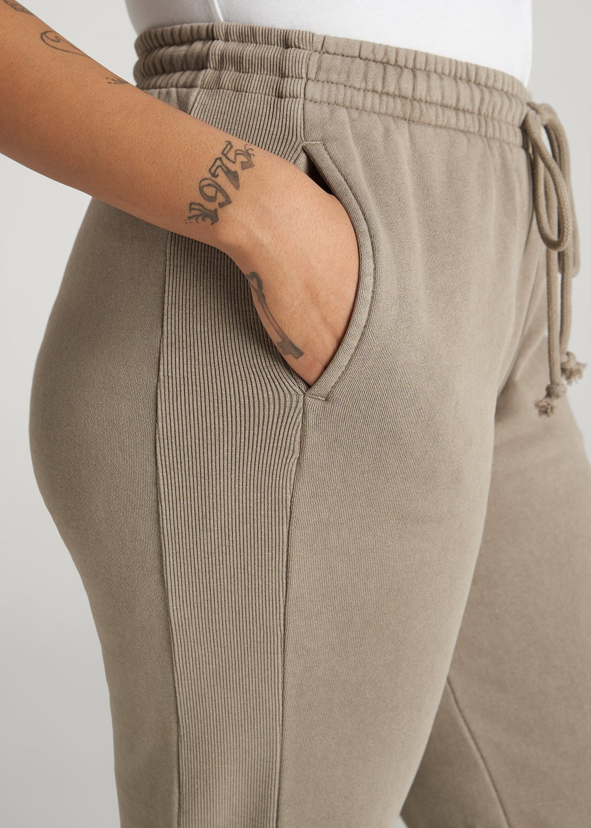 Wearever Fleece Regular Fit Sweatpants for Tall Women in Khaki