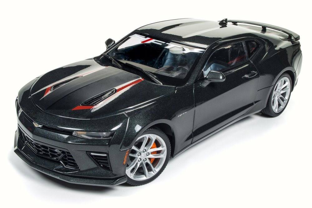 1/18 Scale Diecast Model Car Y828743