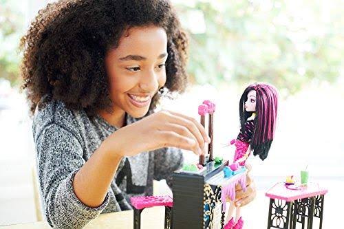 Beast Bites Cafe Draculaura Doll u0026 Playset B60304