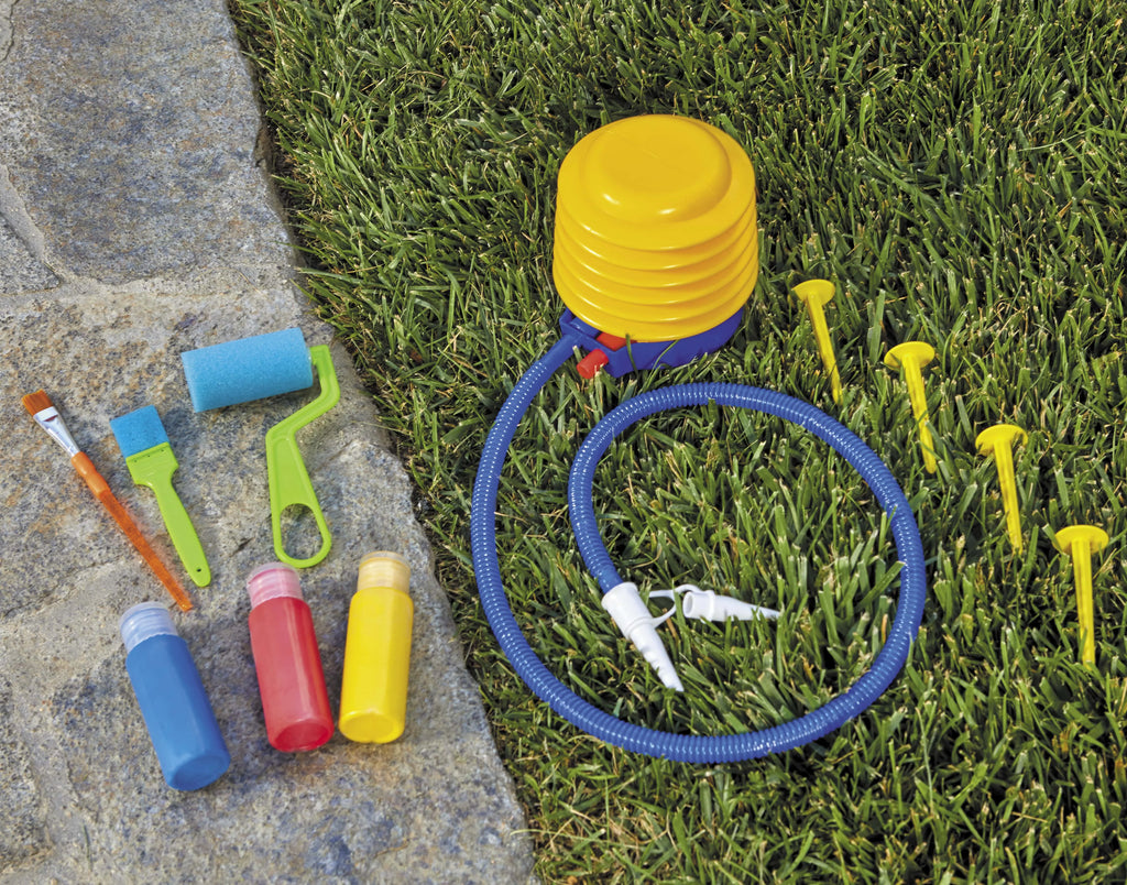 3-in-1 Paint & Play Backyard Easel Inflatable Outdoor Art with Accessories O9533