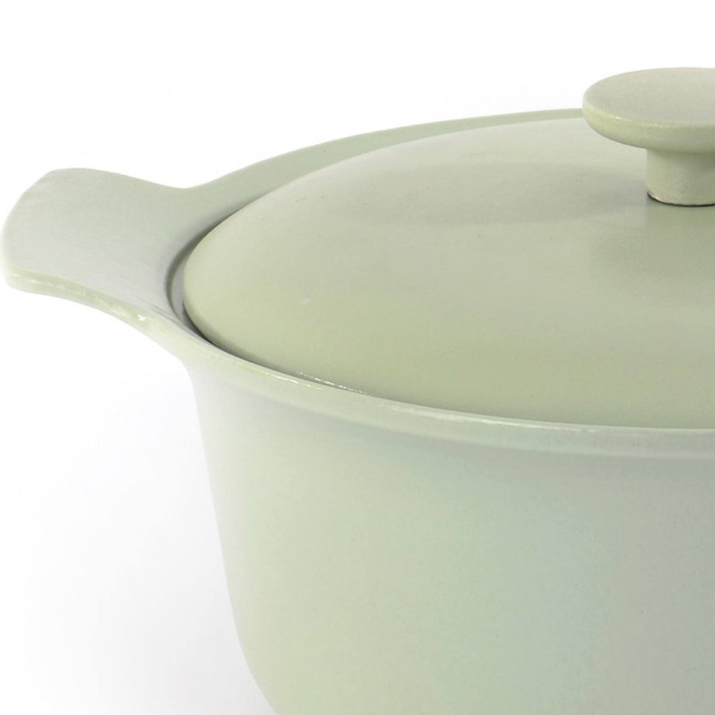 Cast Iron Covered Stockpot I767
