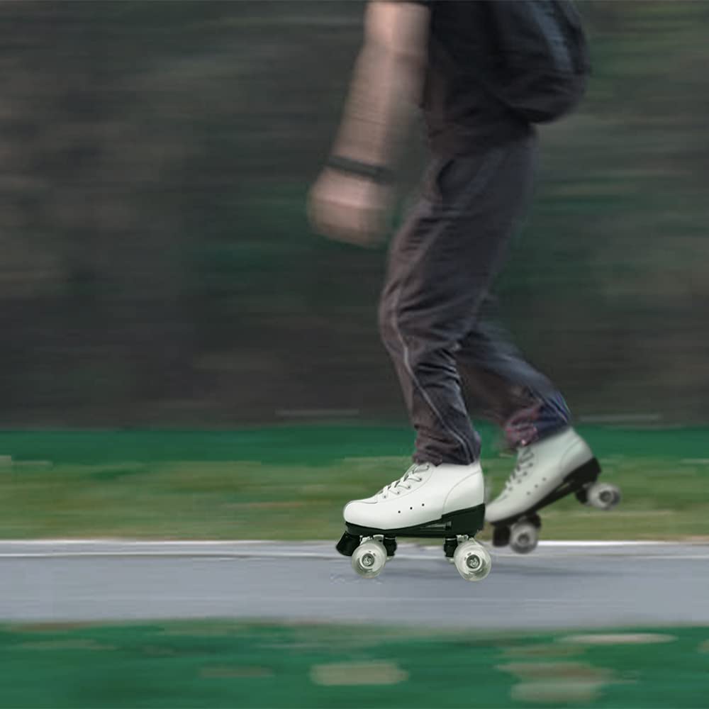 Retro White Quad Roller Skates (Size 10) Z828815