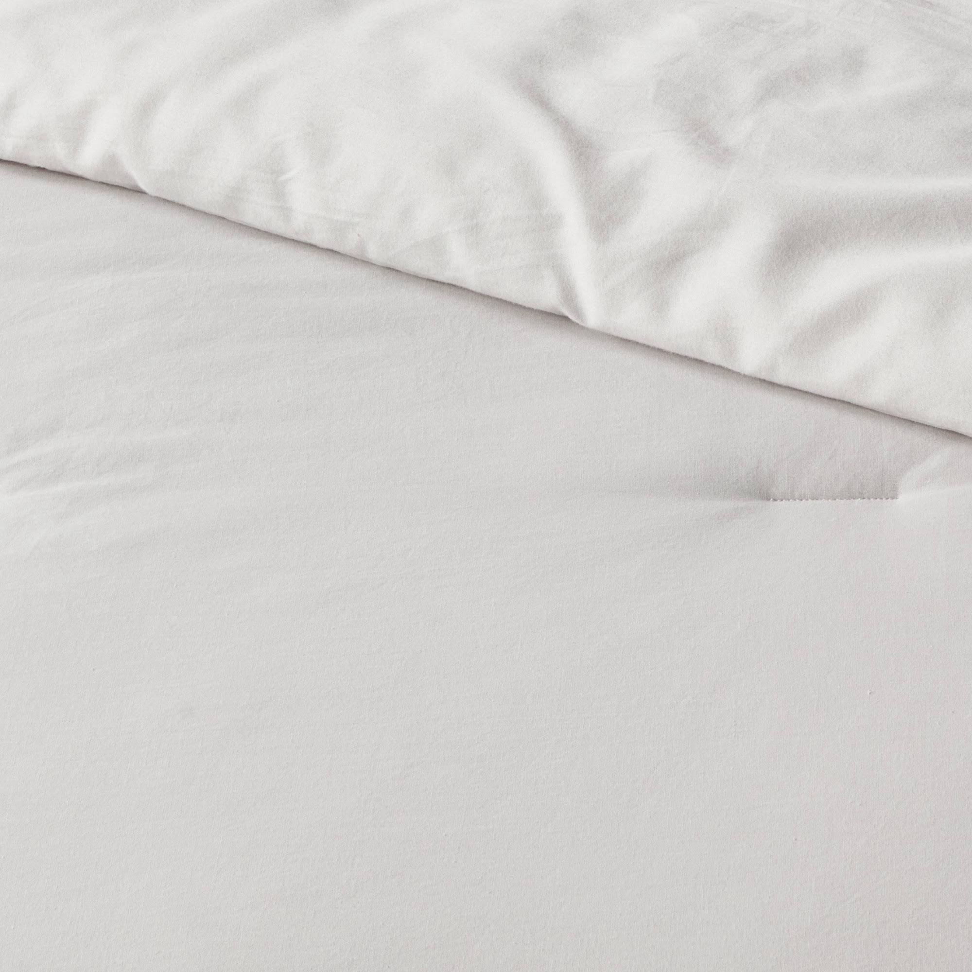 Light Gray Cotton Sateen Comforter & Sham Set Q633890