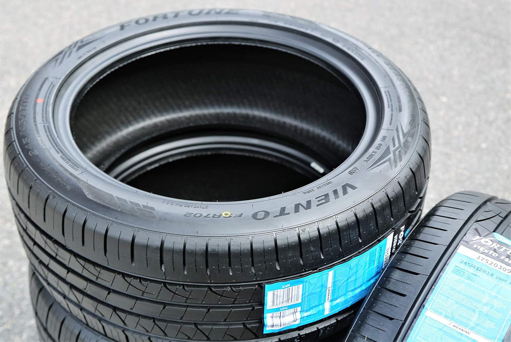 245/45R18 100Y XL Radial Tire L2682