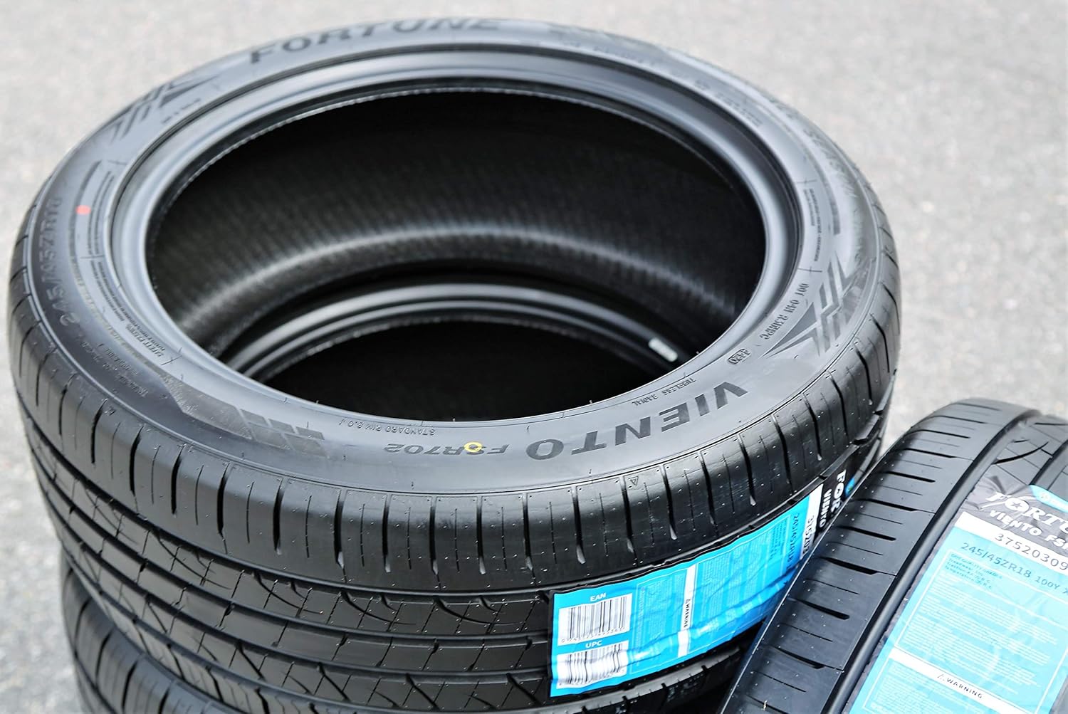 245/45R18 100Y XL Radial Tire L2682