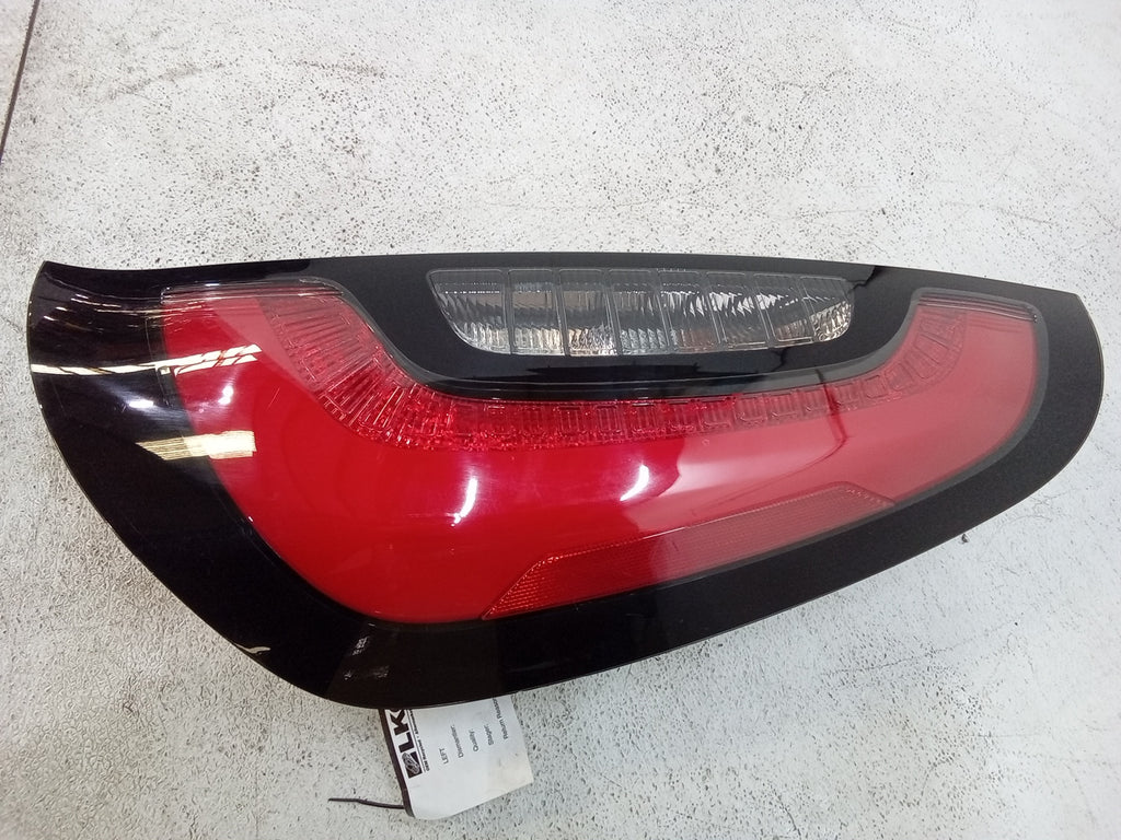 Passenger Side Tail Light Assembly RH X90368